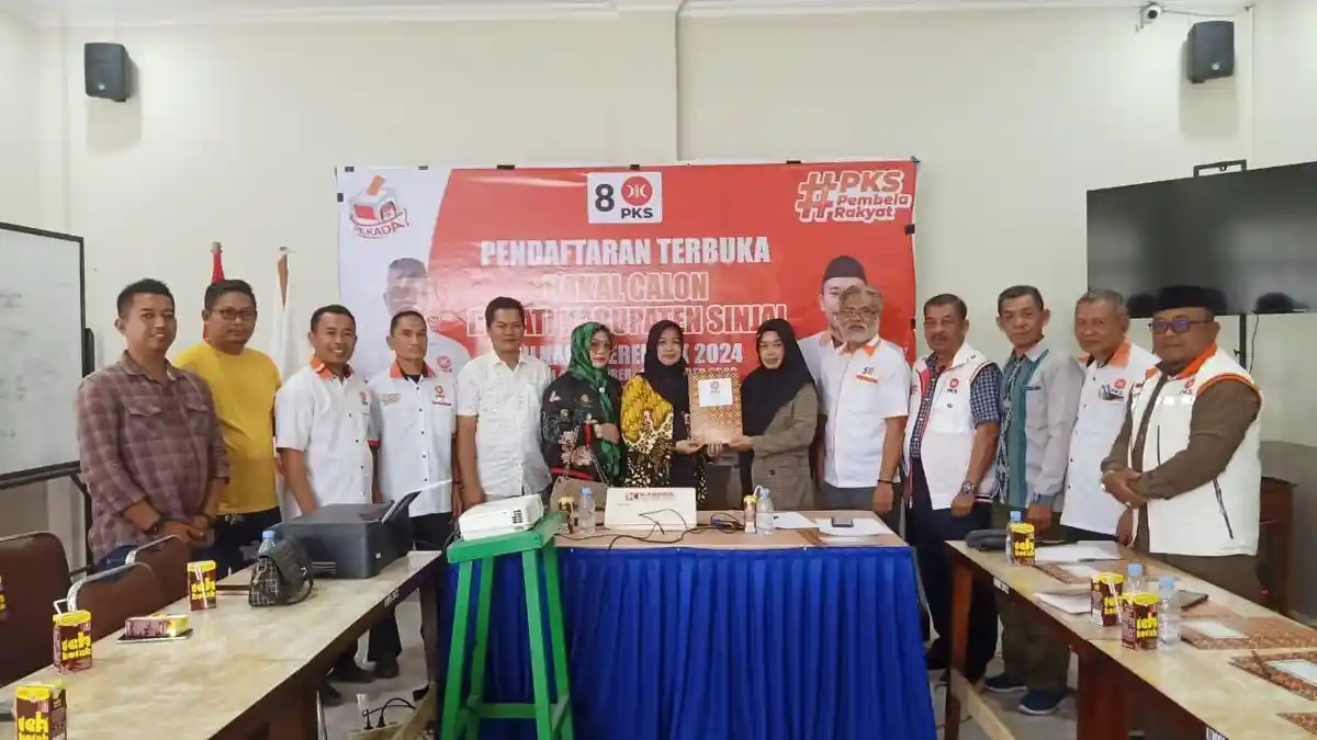 Lirik Kursi Bupati Sinjai, Kartini Ottong Daftar Bakal Cabup Lewat Partai PKS