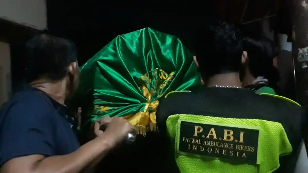 Sosok Siswi SMKN 49 yang Tewas Terlindas Truk di Mata Keluarga