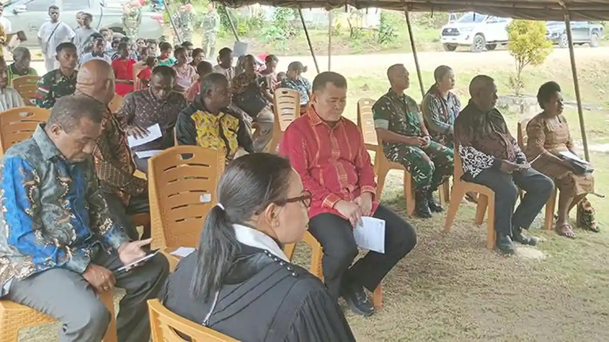 Suarakan Suka Cita Natal dari Kampung Assem, Pj Bupati Maybrat Ingatkan Pentingnya Solidaritas