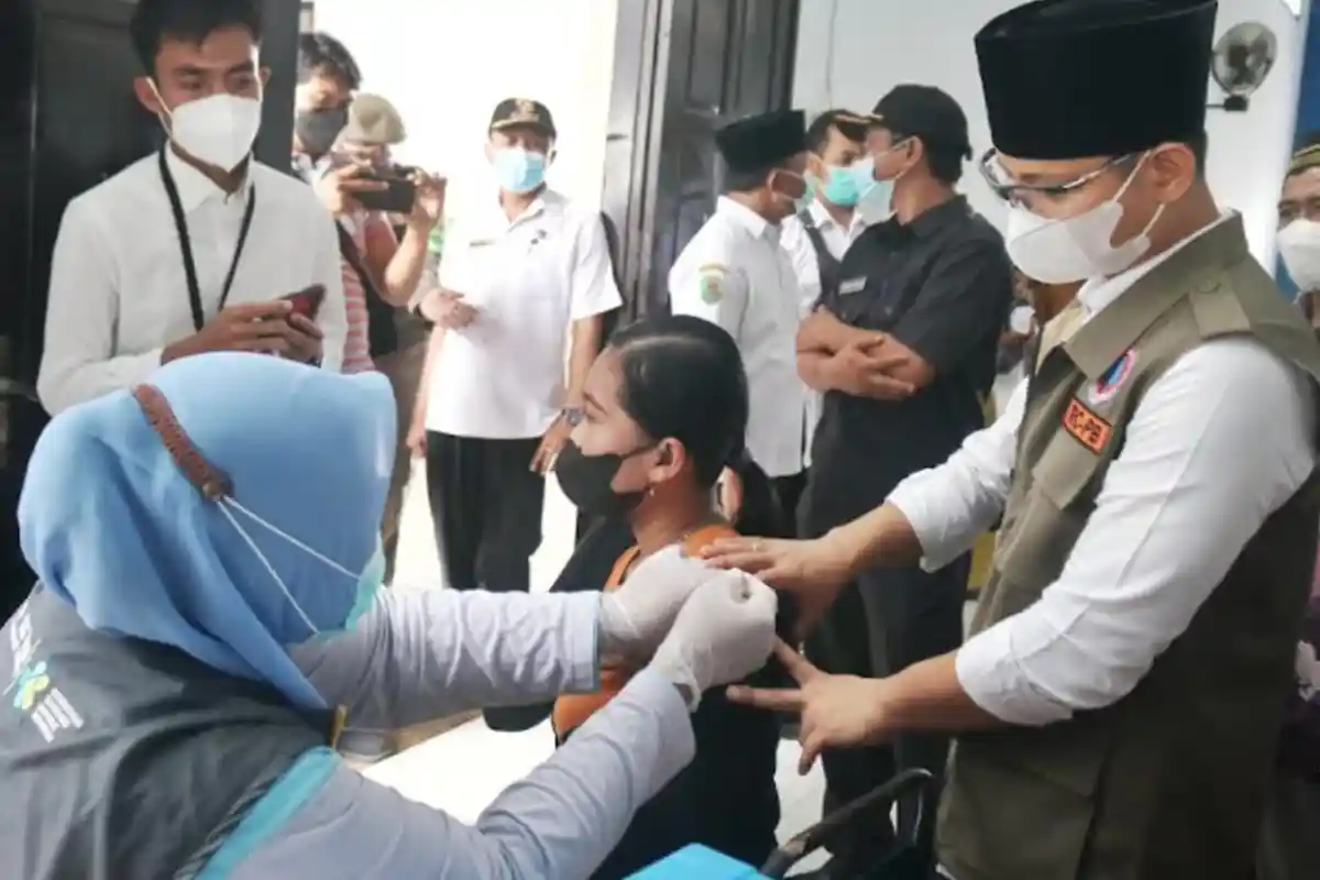 Kejar PPKM Level 2, Bupati Mas Ipin Genjot Vaksinasi Covid-19 untuk Lansia di Trenggalek