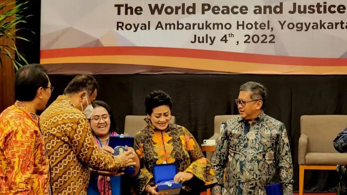 Dari Seminar Internasional di Yogyakarta, Penguatan Kelembagaan Parpol Sangat Diperlukan