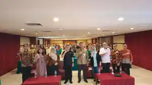 Sinergi-OJK-dan-Perbarindo-melaksanakan-Wo.jpg