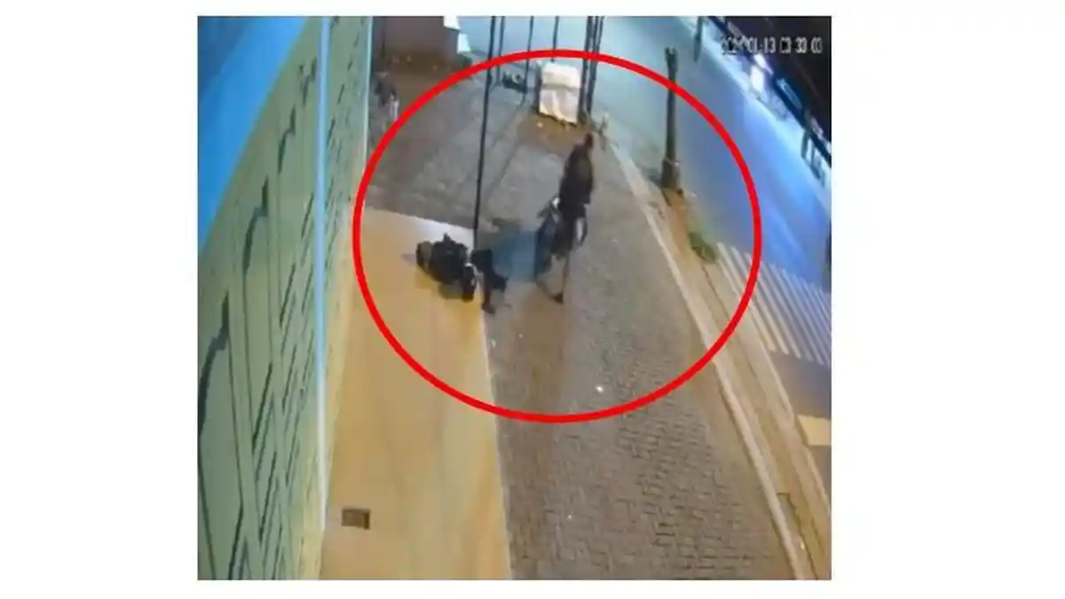 Ditinggal Tidur di Halaman Toko, Motor Driver Ojol Hilang Digondol Maling, Videonya Viral
