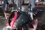 BREAKING NEWS: PCX Tabrakan dengan Bentor di Pantura Brebes, Pengendara Terkapar Tak Sadarkan Diri
