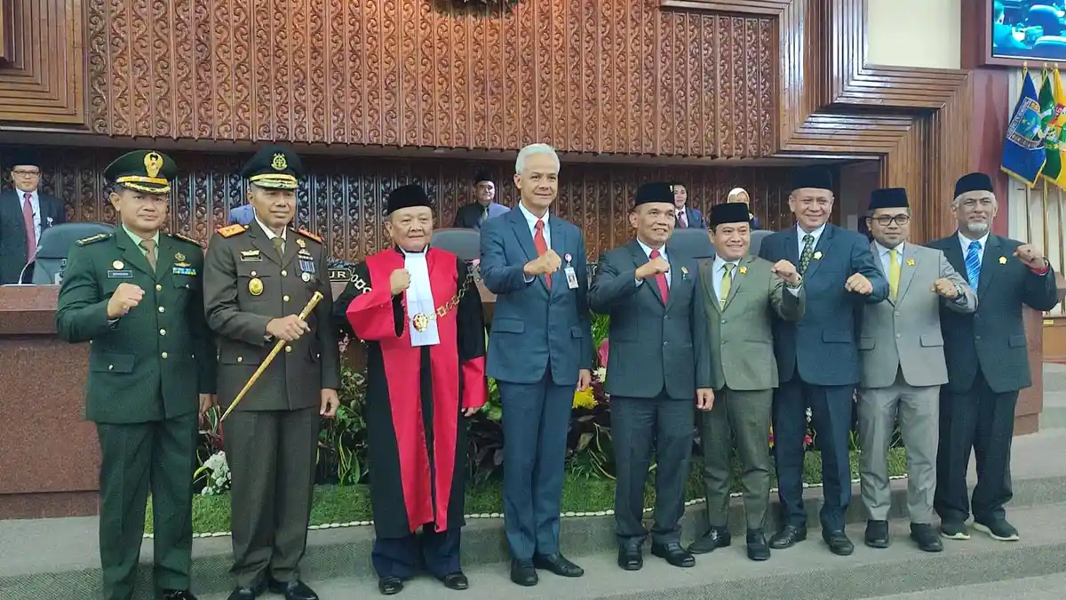 Sumanto Dilantik Jadi Ketua DPRD Jateng, Gantikan Almarhum Bambang Kribo