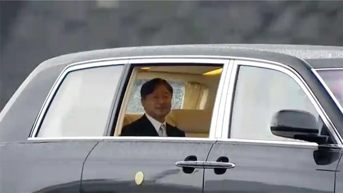 Naruhito Menuju Pusat Istana Kekaisaran Jelang Prosesi Penobatan Kaisar Jepang Pagi Ini