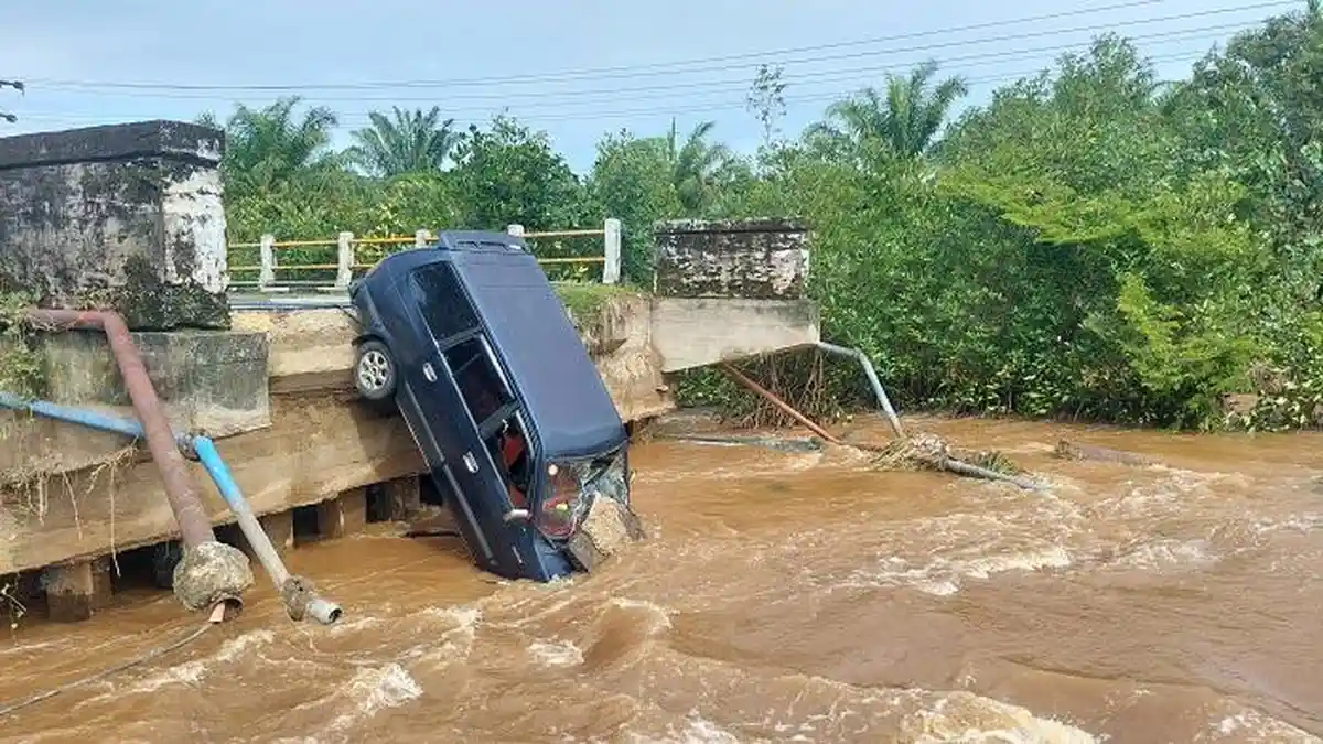 Hari Ke-4 Diterjang Banjir, Listrik di Gosong Telaga-Singkil Utara Masih Padam 