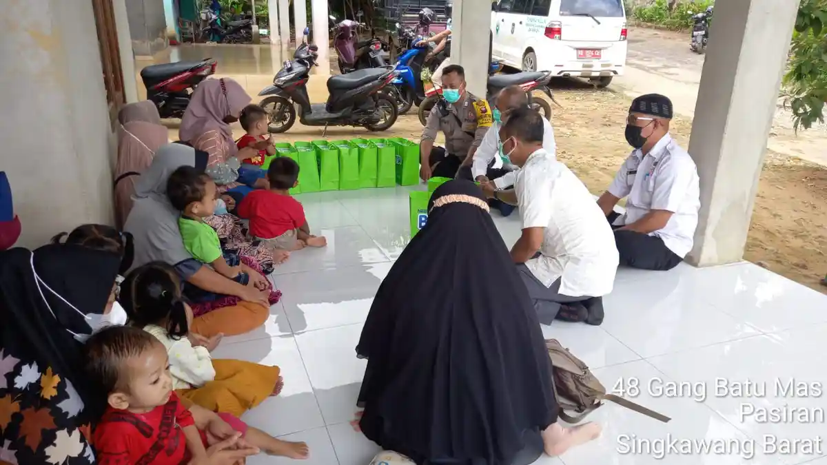 Warga Kurang Mampu di Singkawang Barat dapat Bantuan dari Nestle