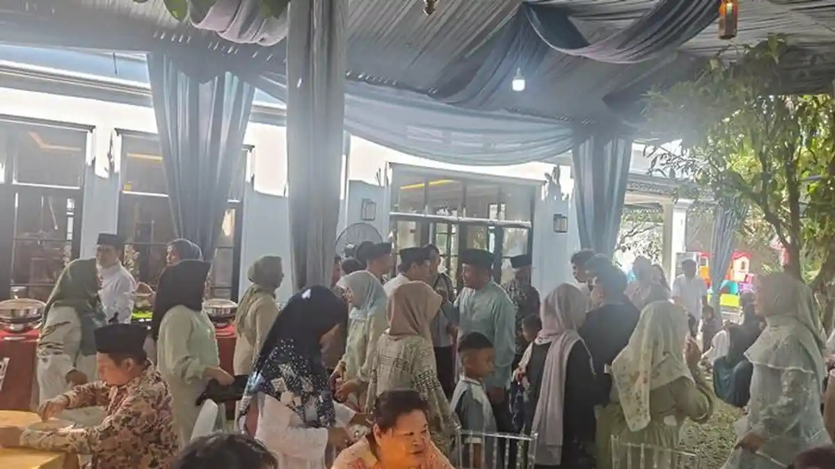 Gelar Open House Lebaran Di Rumahnya, Herman Deru : Respon Masyarakat Masih Ramai
