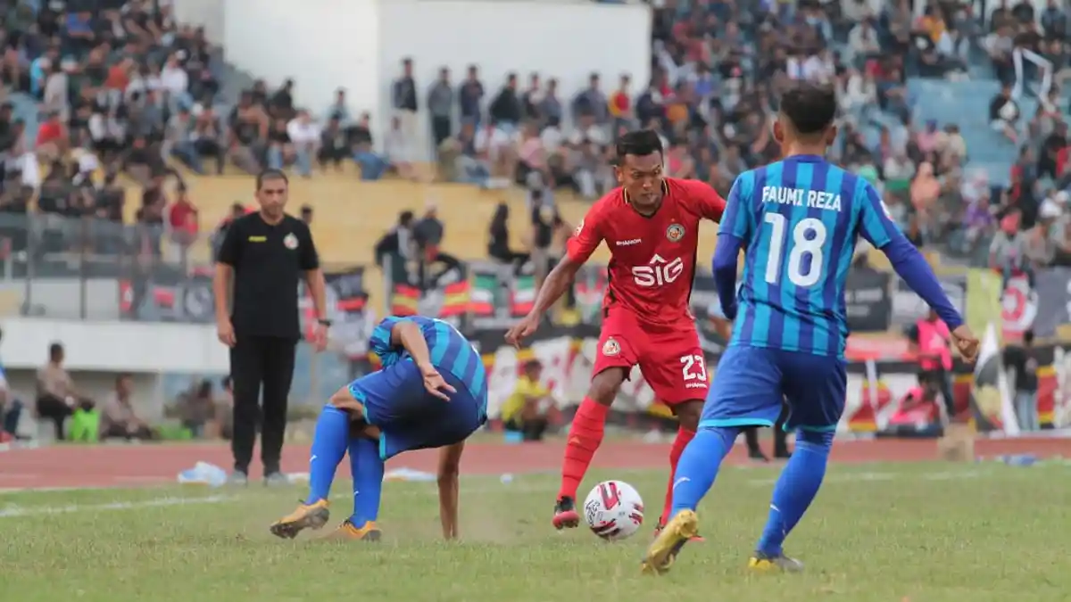 POPULER BOLA - Semen Padang Vs PSMS Medan Resmi Ditunda| Kabau Sirah Keok di Pekanbaru