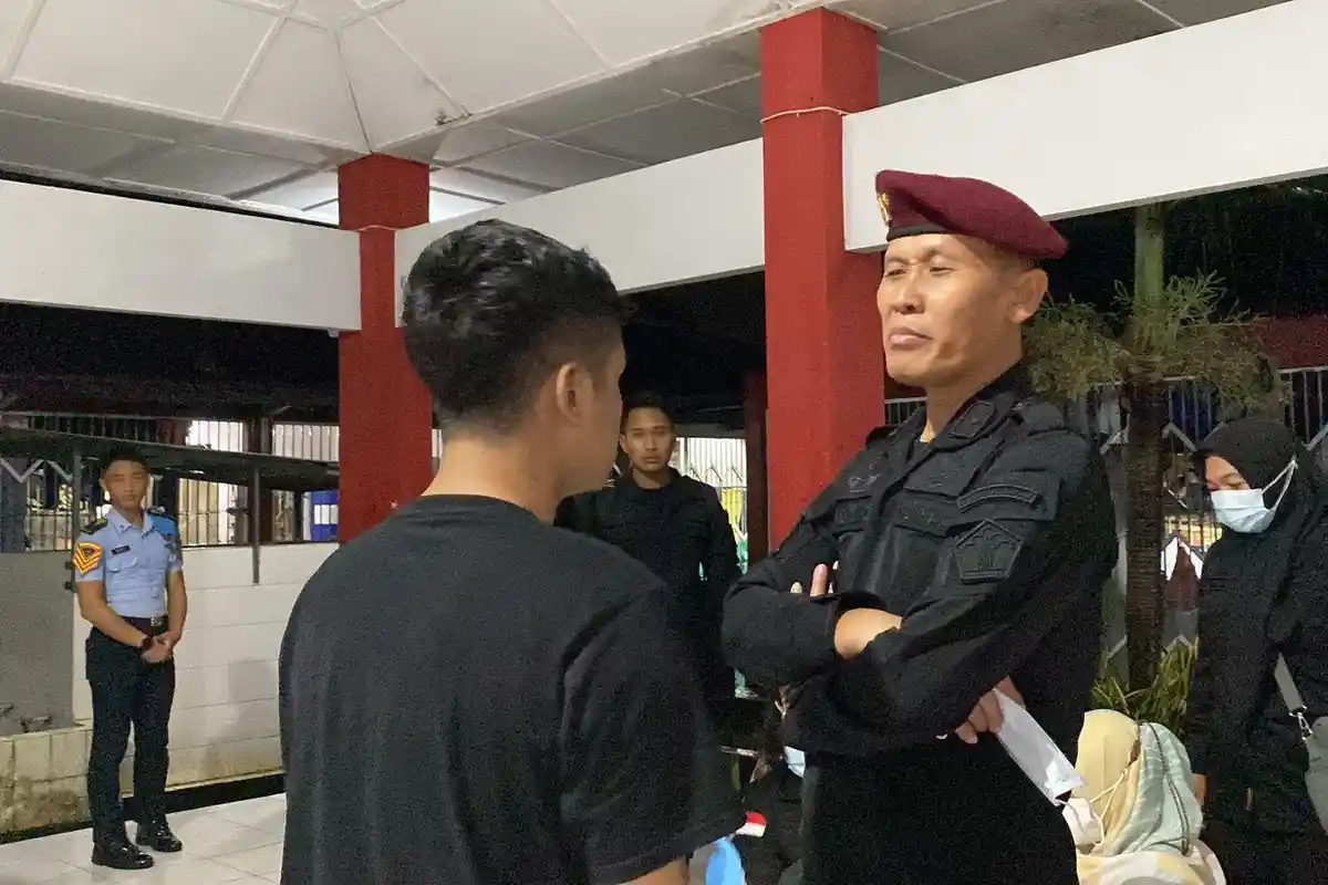 HP, Pisau hingga Kabel Rakitan Ditemukan Petugas Gabungan Razia di Lapas Kedungpane Semarang