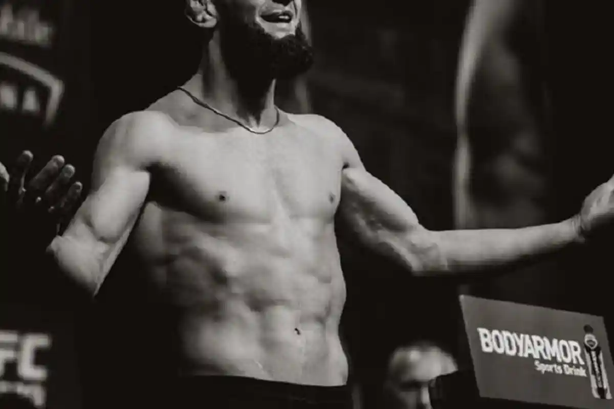 Selama Ramadhan Petarung UFC Swedia Akhiri Camp Tempur dan Markas Chelsea Gelar Buka Puasa Bersama