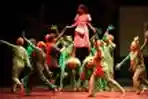Pentas Teater Musikal Manusia Katak