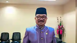 Ketua-DPRD-Provinsi-Gorontalo-Thomas-Mopili-jagokan-Brasil.jpg
