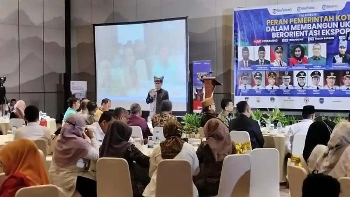 Talkshow Tribun Network di Padang: Riza Falepi Sebut Dapur Sentra IKM Randang, Sekelas Indofood