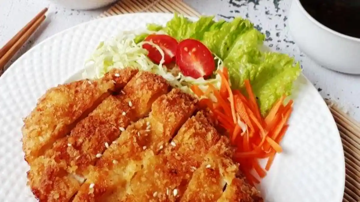 Resep Chicken Katsu, Marinasi Ayam Sebelum Dicampur Tepung
