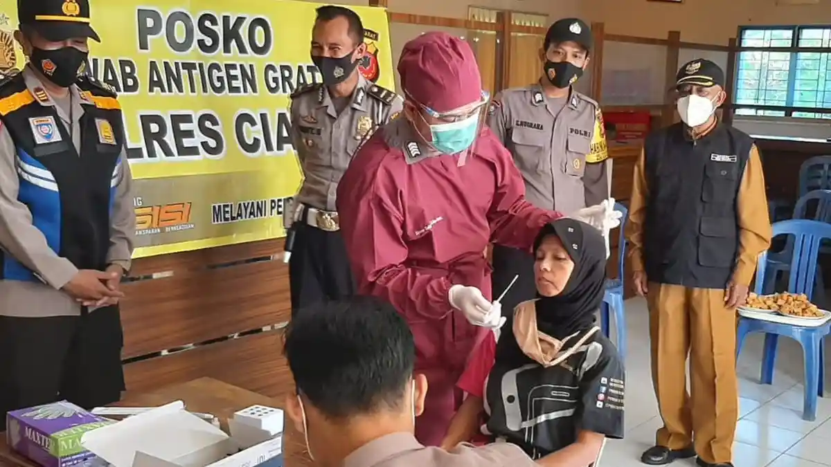 HEDALINE Tribun Jabar Hari Ini: Rumah Pemudik Ditempeli Stiker, Emil Minta Masyarakat Jabar Tenang