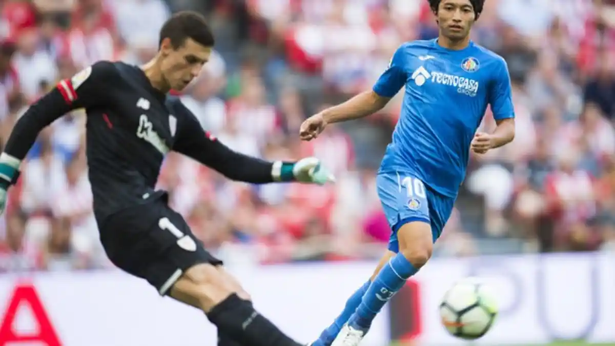 Dari 223 Umpan, Kiper Termahal Kepa Arrizabalaga Hanya Meleset 2 Kali