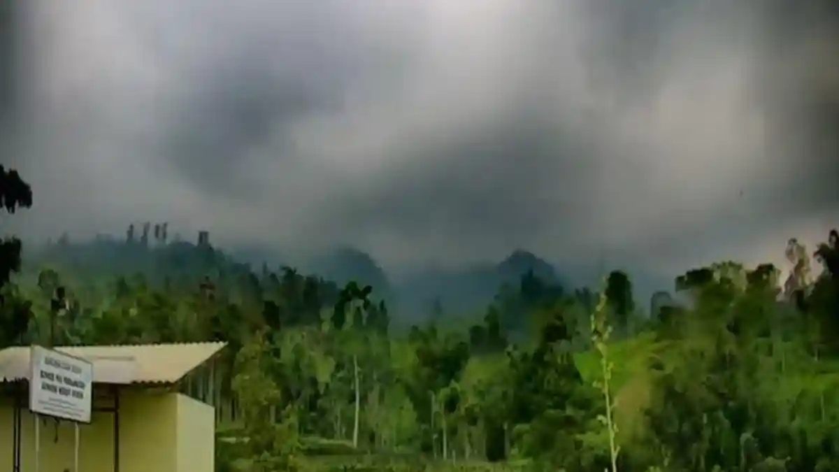 Aktivitas Gunung Merapi Jumat 5 Juni 2026: Teramati 7 Kali Guguran Lava, Jarak Luncur 1800 Meter