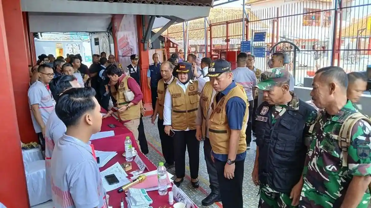 Tinjau TPS, KPU dan Forkopimda Kota Tegal Pastikan Pilkada 2024 Berjalan Lancar