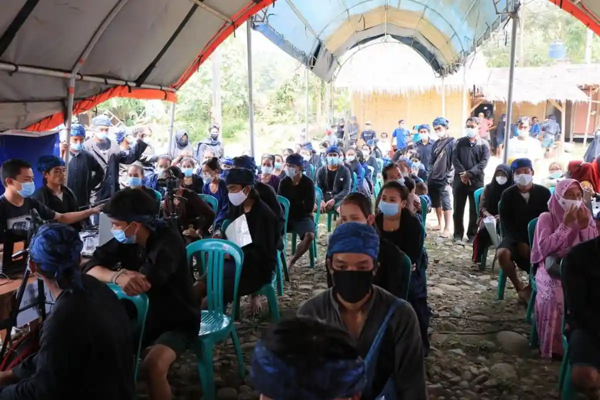 Masyarakat Adat Masih Terganjal Data Penduduk untuk Akses Vaksinasi