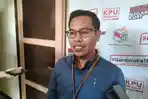 ketua-kpu-indramayu-ahmad-toni-fatoni-kamis-2362022.jpg