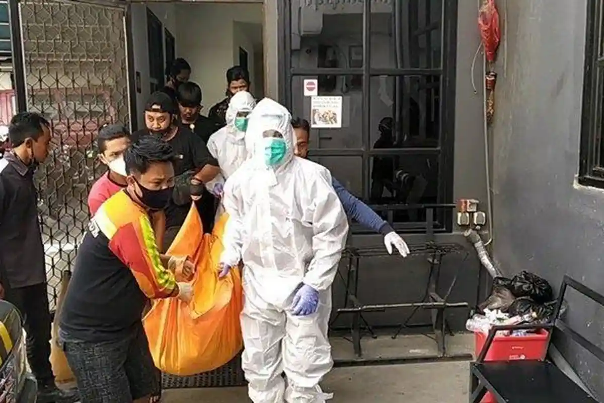 Wanita Remaja Tewas Berlumuran Darah di Wajah Dalam Kamar 308, Pisau & Palu Jadi Barang Bukti