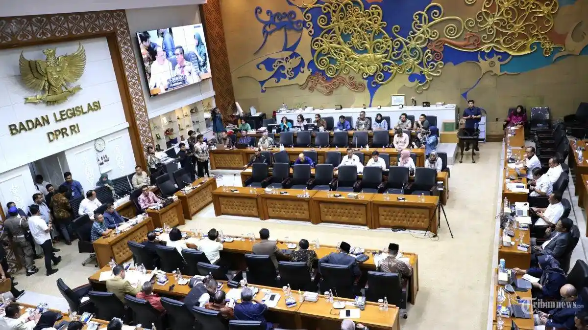 PDIP Tak Percaya Ucapan Sufmi Dasco, Minta Surat Resmi DPR Batal Revisi UU Pilkada