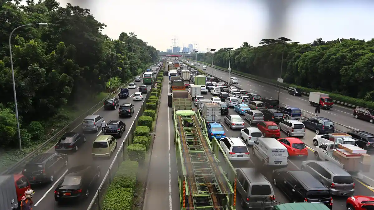 Pemprov DKI Hapus Denda Pajak dan Bea Balik Nama Kendaraan Bermotor