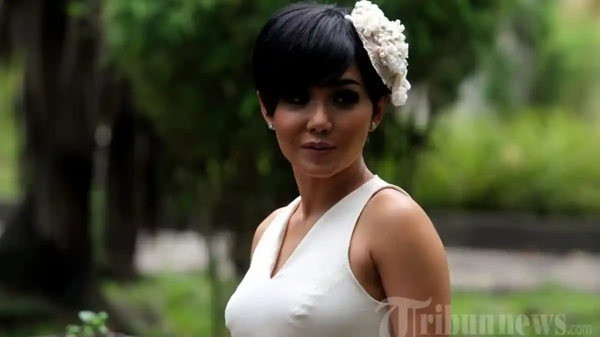 Kenang Masa Lalu, Yuni Shara Posting Foto Jadul Saat Rambutnya Kriting