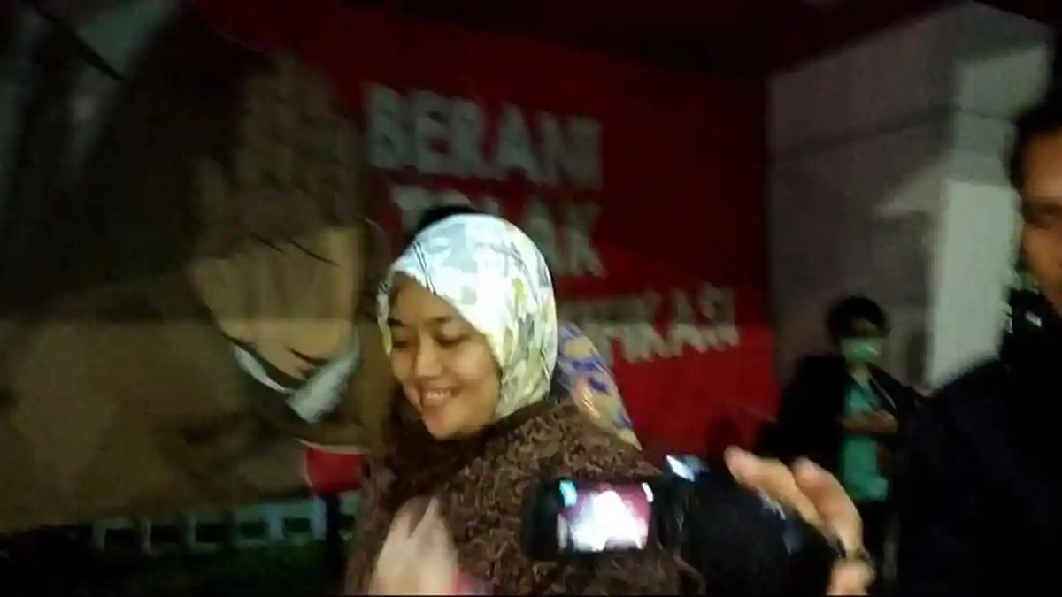 Usai Diperiksa KPK, Bupati Lampung Timur: Nuwun Sewu, Numpang Lewat