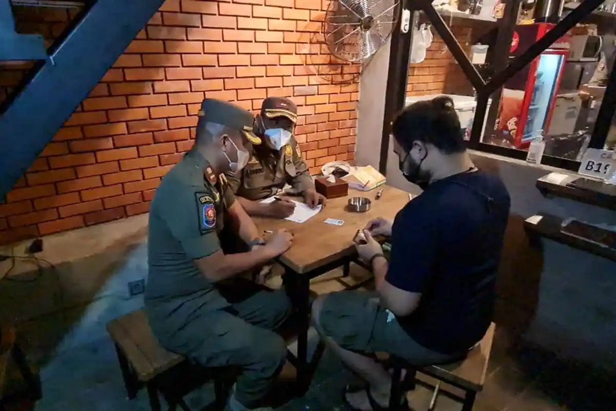 Satpol PP DKI Sidak Wilayah Kemang: 3 Kafe Diberi Teguran Tertulis dan 1 Bar Ditutup Sementara