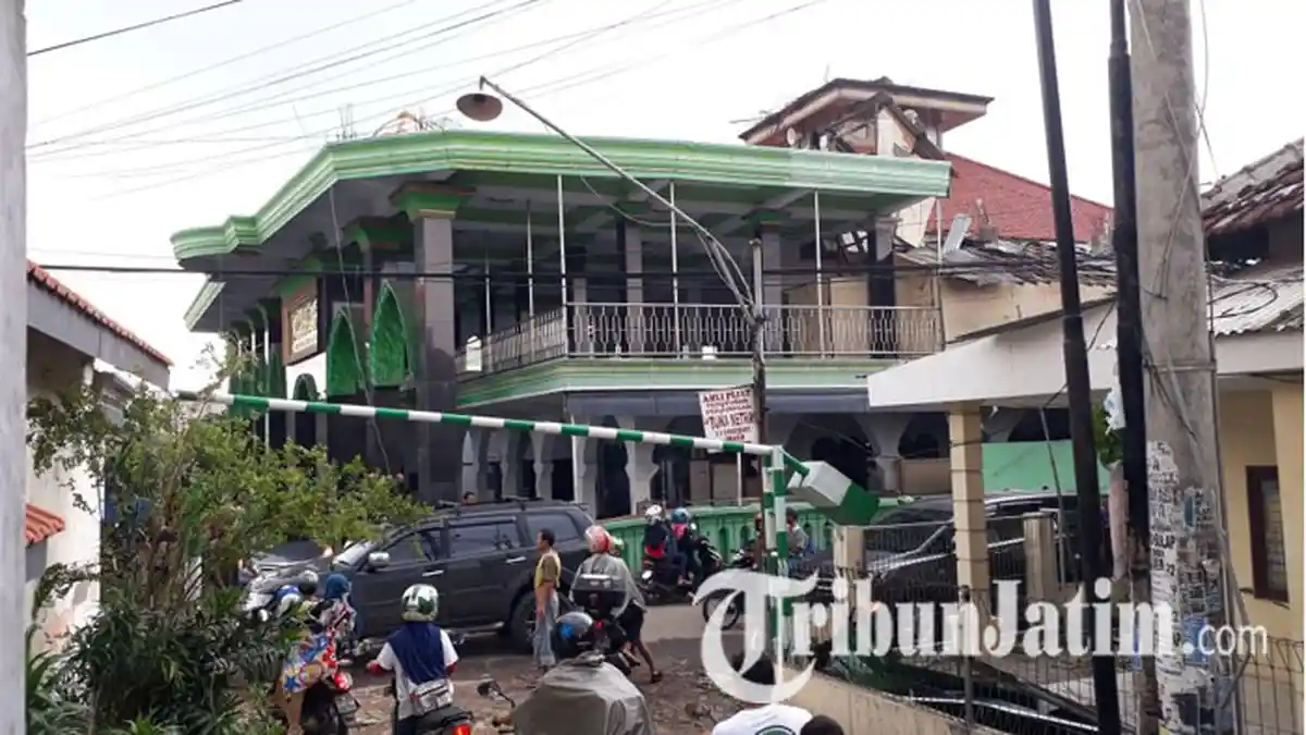 Astaga, Separah Ini Kondisi Daerah yang Terkena Terjangan Puting Beliung, Kubah Masjid Sampai Hilang