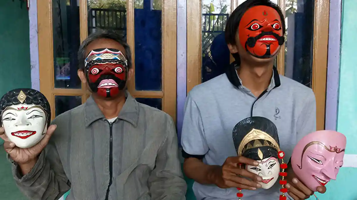 Topeng Babakan Lima Wanda Khas Cirebon Refleksikan Jiwa Manusia, Yuk Kenali!