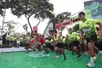 Peserta-mengikuti-event-lari-Green-Force-Run-2023-yang-berlangsung-di-Surabaya.jpg