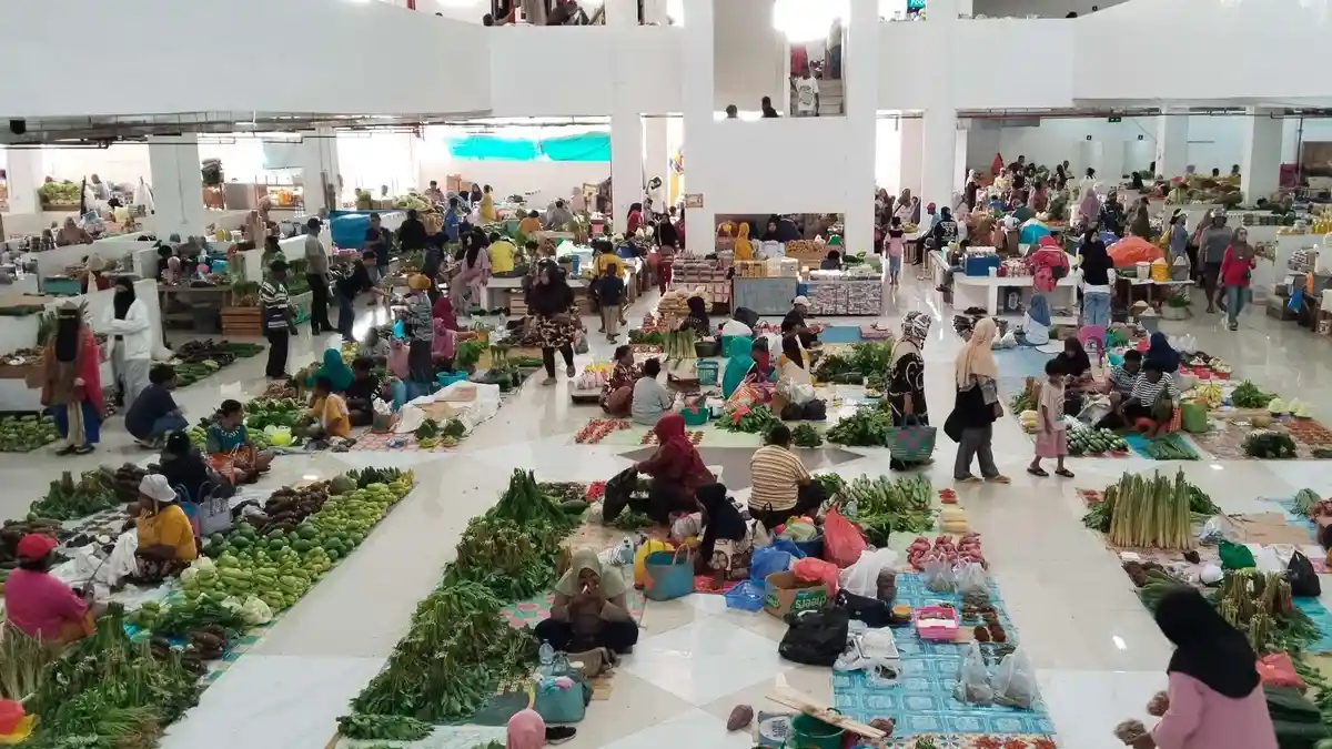 Animo Pembeli di Pasar Rakyat Thumburuni Fakfak Masih Minim, Pedagang ...
