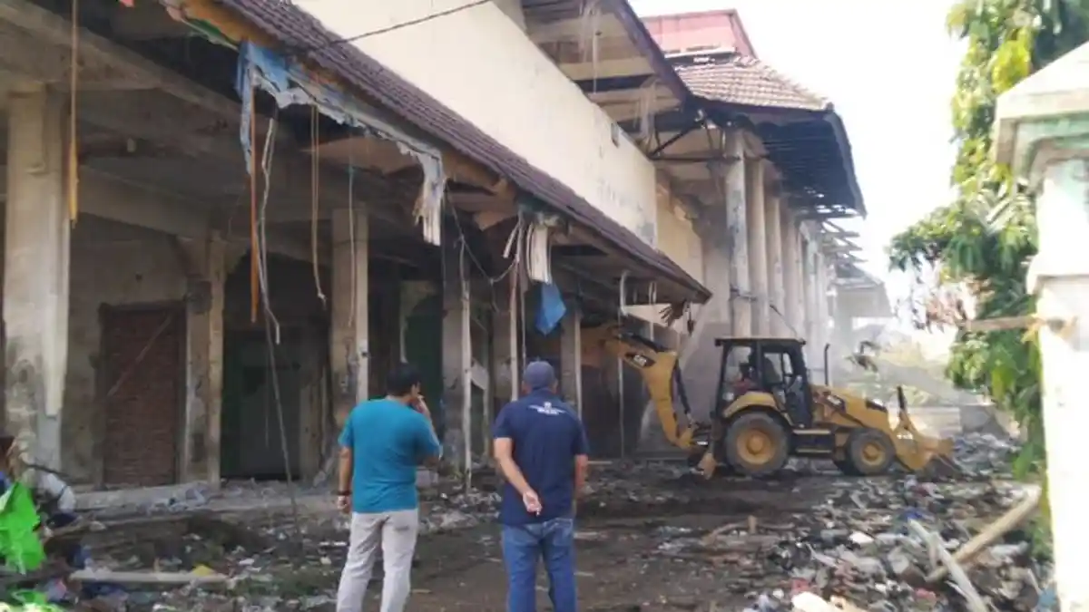 Pedagang Tak Boleh Jualan di Pasar Kobong Kendal, Bangunan Eks Pasar Weleri Mulai Dirobohkan
