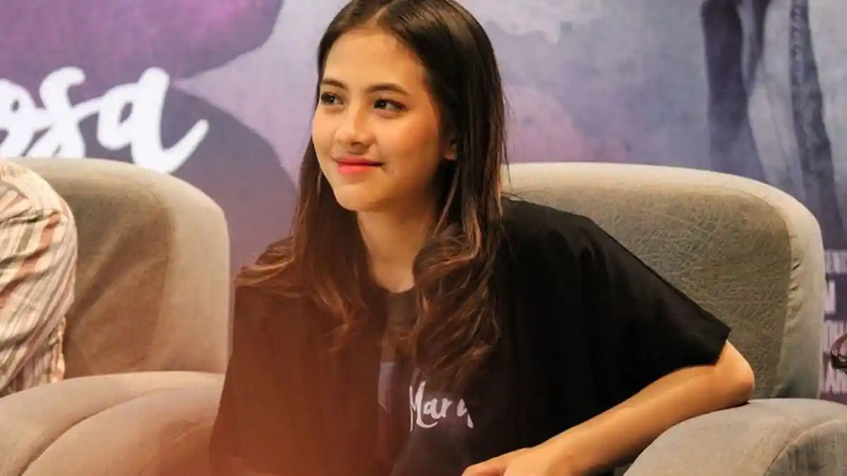 Profil Adhisty Zara: Jebolan JKT48 Main di Film Dua Garis Biru, Keluarga Cemara dan Dilan 1990