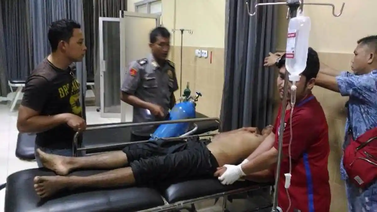 Dituduh Mau Mencuri Mobil, Pemuda Ini Kritis Usai Jadi Bulan-bulanan Warga