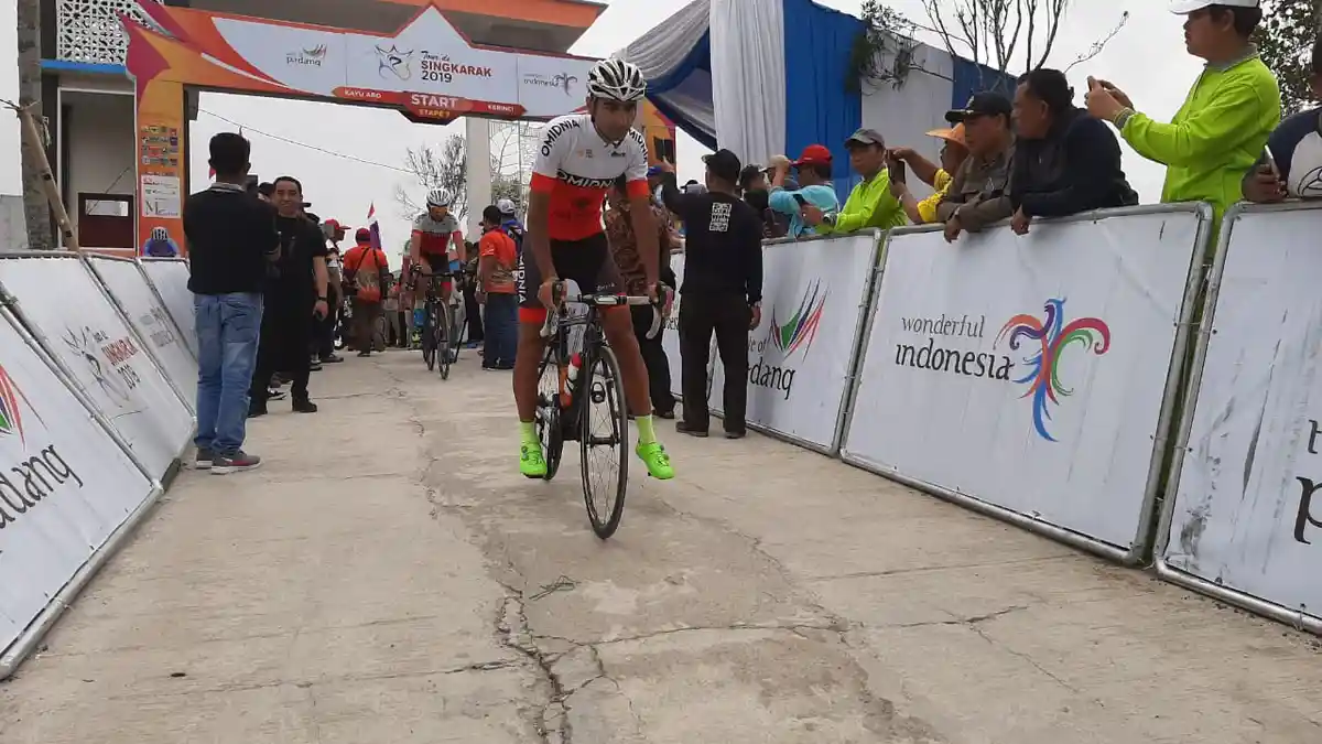 Banyak Pembalap Tumbang, Etape 7 Tour de Singkarak 2019 Sisakan 75 Pembalap