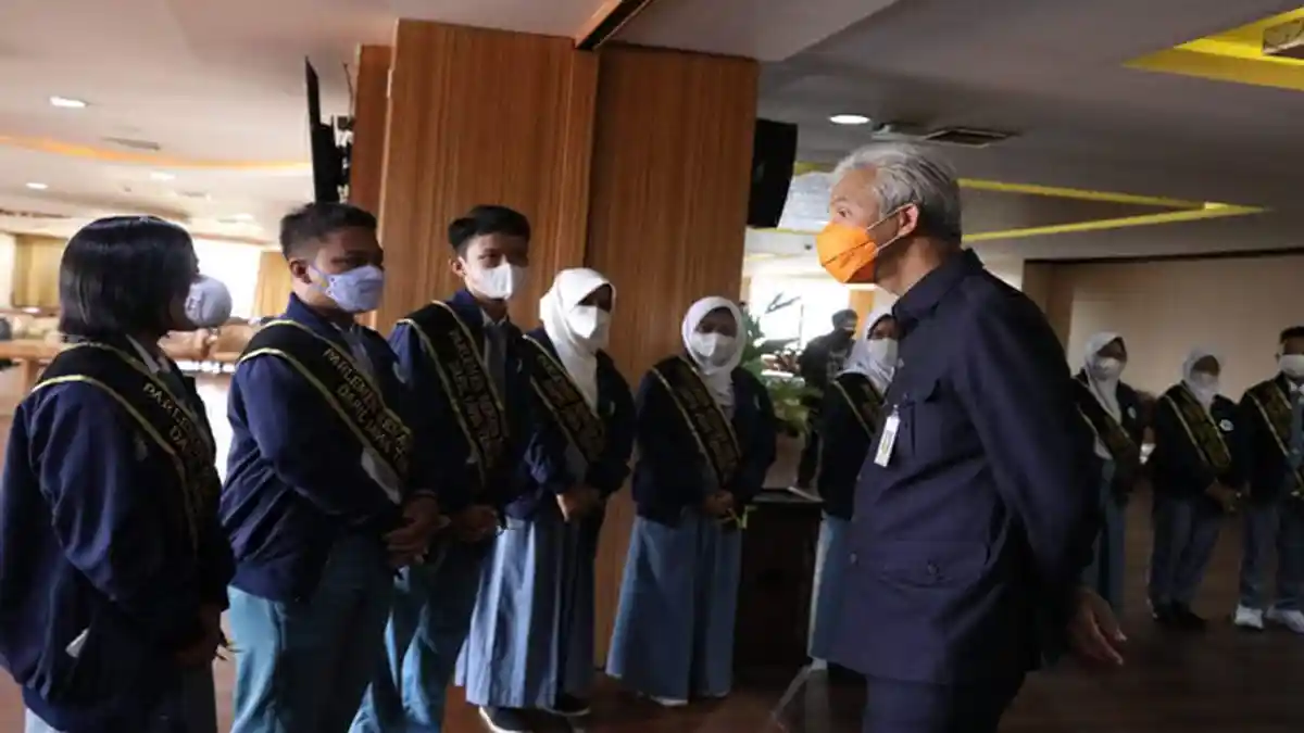 Anggota Parlemen Remaja Curhat ke Ganjar Pranowo, Rumahnya Sering Kebanjiran