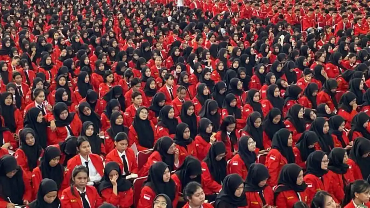Prof JJ dan Prof Karta Kukuhkan 21.631 Maba Unhas dan UNM