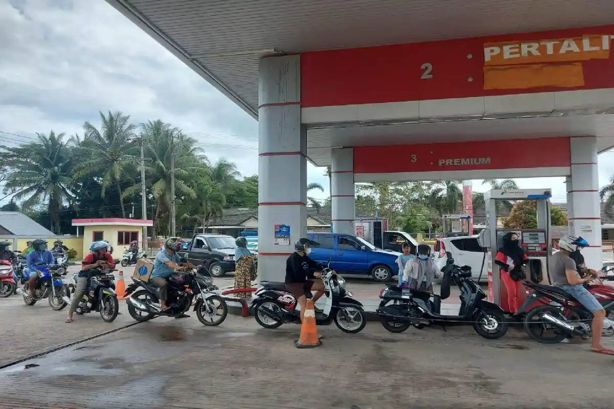 Sinyal Harga Pertalite 2022 Naik Mencuat, Subsidi BBM Bikin APBN Cekak, Siap-siap Jadi Rp10 Ribu?