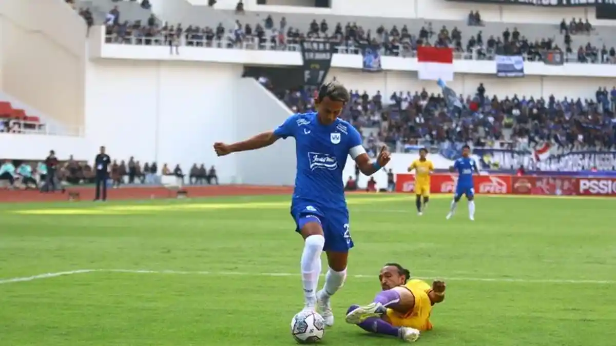 Hari Nur Kembali Merumput setelah Absen Melawan Persib Bandung, Sergio: Dia Tampil Bagus