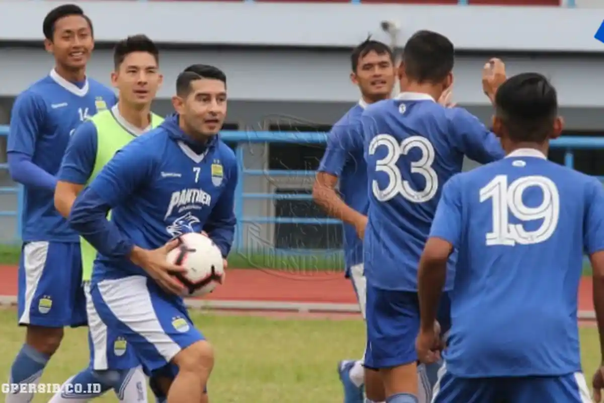 Jawaban Manajemen terkait Pemain Persib Bandung yang Akan Dipinjamkan pada Musim 2019