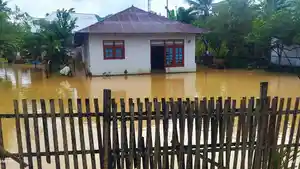 Banjir-bandang-menerjang-tiga-dusun-di-Desa-Datahu.jpg