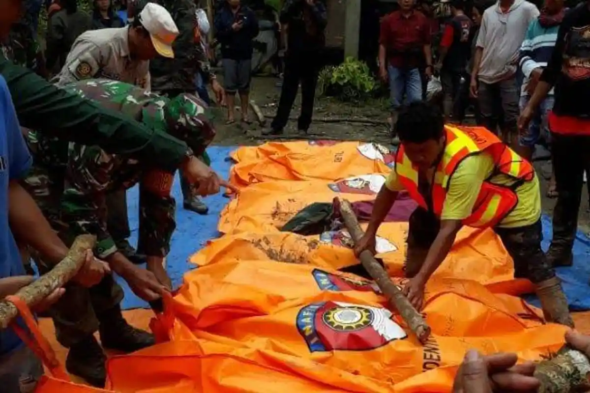 18 Korban Meninggal Tertimpa Longsor di Sulsel, Makan Malam Terakhir 14 Orang Satu Keluarga