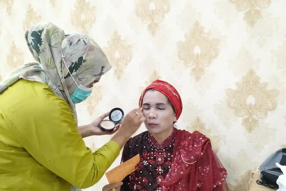 Cerita MUA Layani Jemaah Haji Ingin Tampil Cetar Sepulang Tanah Suci, Ikhlas Dibayar Seadanya