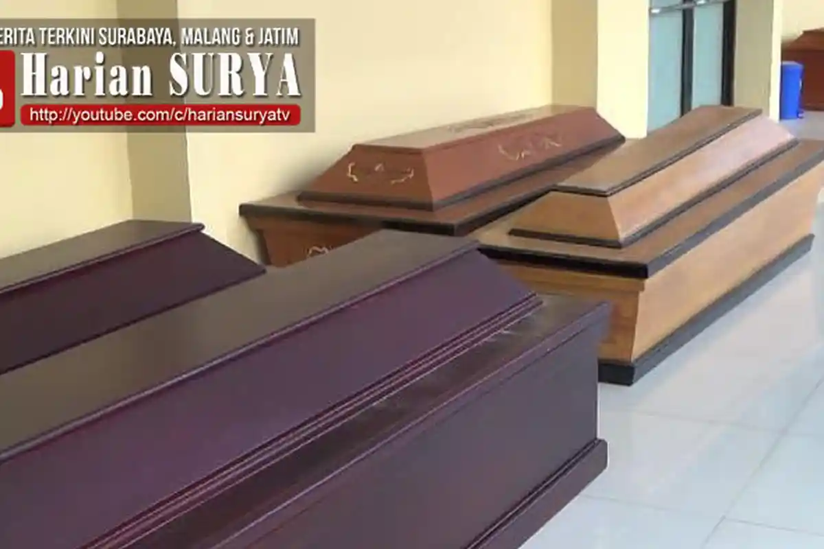 Polda Jatim Siapkan 5 Peti Jenazah untuk 5 Korban Terbakarnya KM Mutiara Sentosa I