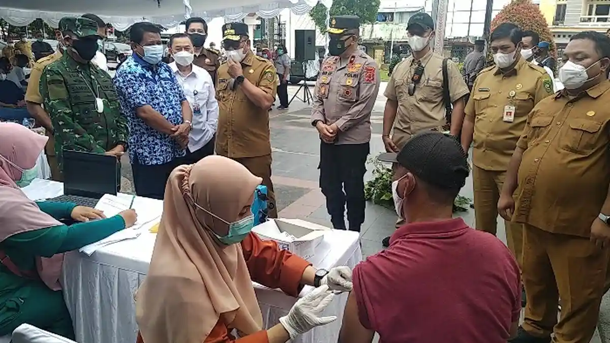 Buka Gerai Vaksinasi di Masjid dan Gereja, Pemprov Maluku Sediakan 1500 Dosis